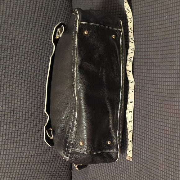 Danier Satchel - Picture 5 of 8